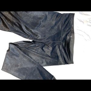 Joy lab snake skin wet look reversible leggings